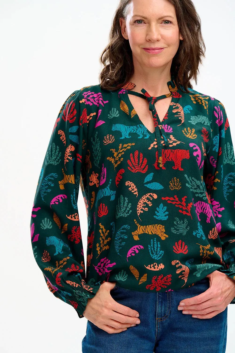 Camisa Sugarhill Candice Frill Dark Green Tiger Cutouts