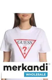 Camiseta Guess Jeans: ¡Encuentra nuestros clásicos desde solo 11 €!