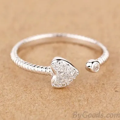 Heart Dough Twist Pattern Rhinestone Opening Ring