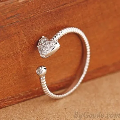 Heart Dough Twist Pattern Rhinestone Opening Ring