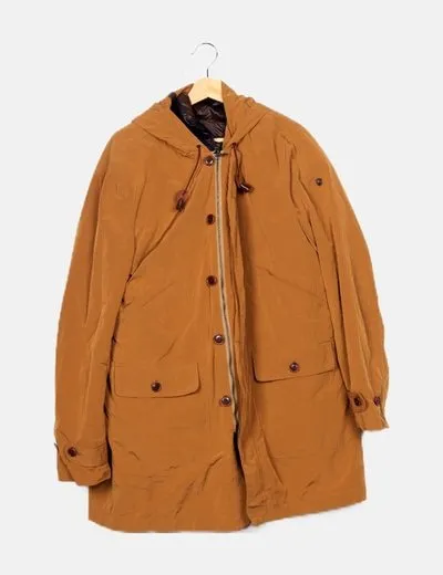 Massimo Dutti Parka marrón detalle capucha