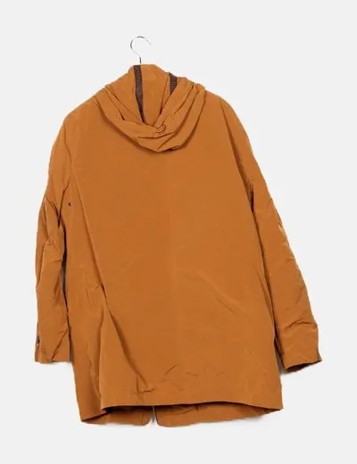 Massimo Dutti Parka marrón detalle capucha