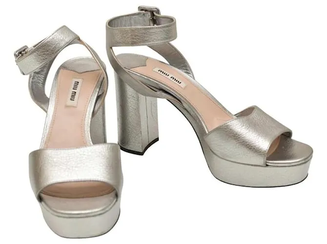 Miu Miu Zapatos de tacón Plata 