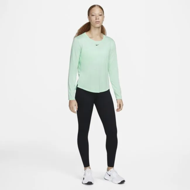 Nike Dri-FIT One Standard Fit Long-Sleeve Top