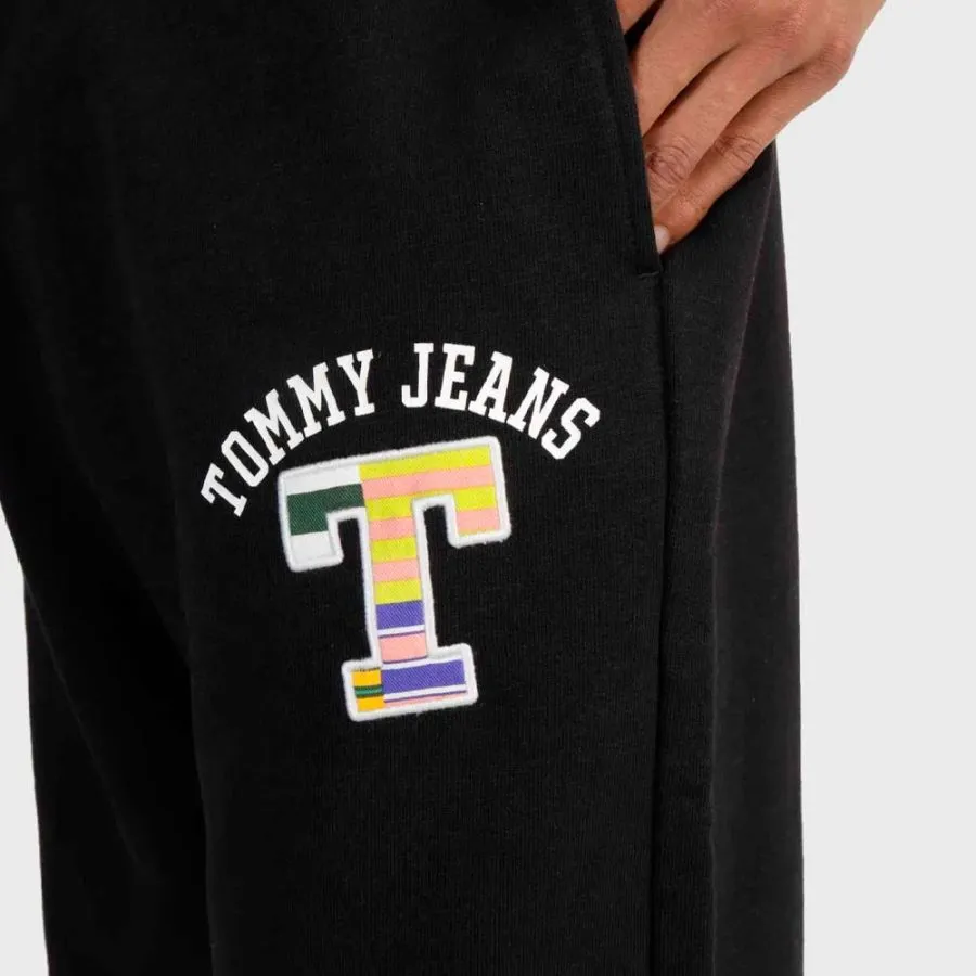 Pantalón TOMMY JEANS TJM RLX LUXE GRAPHIC SWEATPANT DM0DM16773