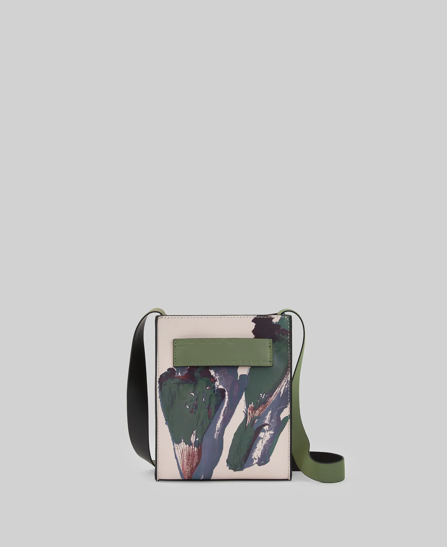 Small rectangular crossbody woman