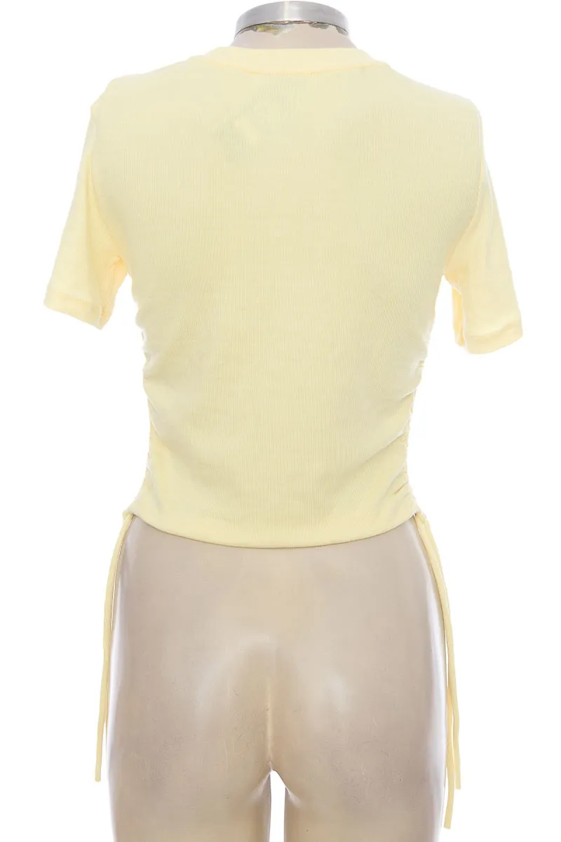 Top / Camiseta color Amarillo - Zara