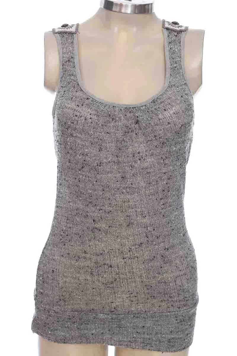 Top / Camiseta color Gris - Closeando