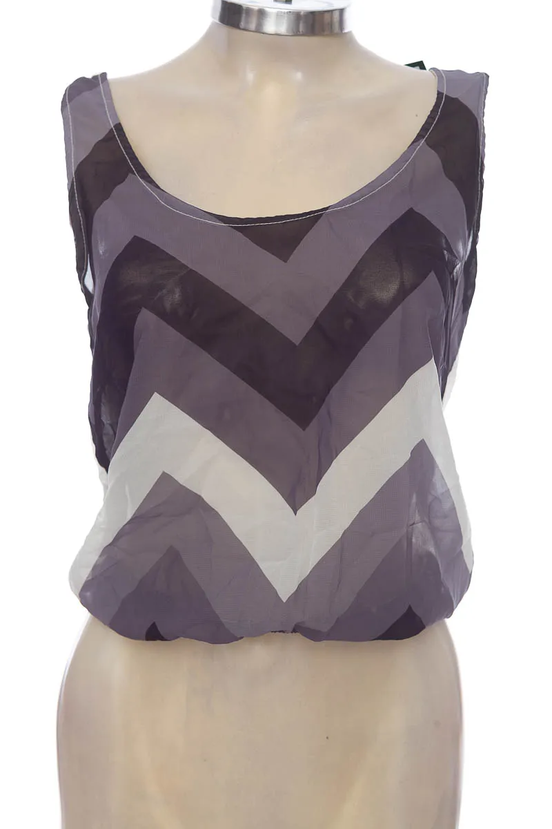 Top / Camiseta color Gris - Colors