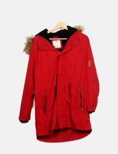 Zara Parka roja pelo capucha